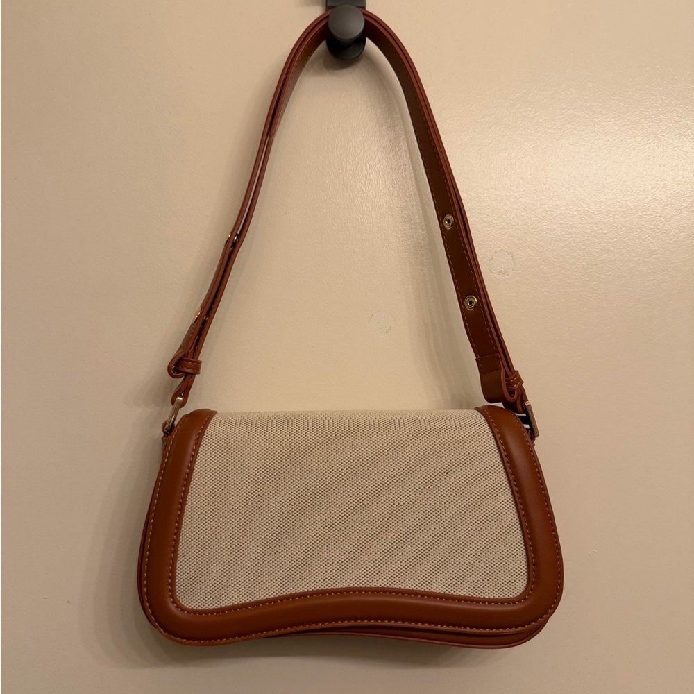 Amazon Tan and Cream Shoulder Bag